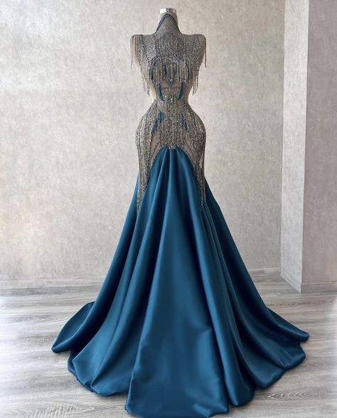 Luxury Blue Glamorous Evening Dress, Luxury Blue Evening Dress With Crystal Embellishments, Luxury Blue Dress-up Gown, Luxury Crystal-embellished Party Gown, Glam Gown, Ocean Fantasy Mermaid Dresses Fashion Couture, Crazy Dresses, Dinner Gowns, Gowns Dresses Elegant