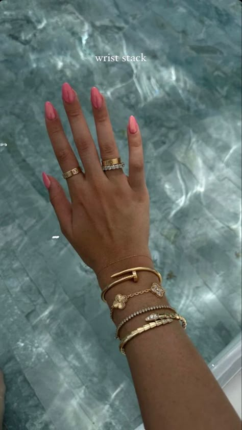 Perfect Ring For Your Hand, Going Out Jewelry, Ring Bracelet Gold Designs, Old Money Ring Stack, Luxury Ring Stack, Arm Stack Jewelry, Everyday Jewelry Stack, Elegant Ring Stack, Gold Watch And Bracelet Stack