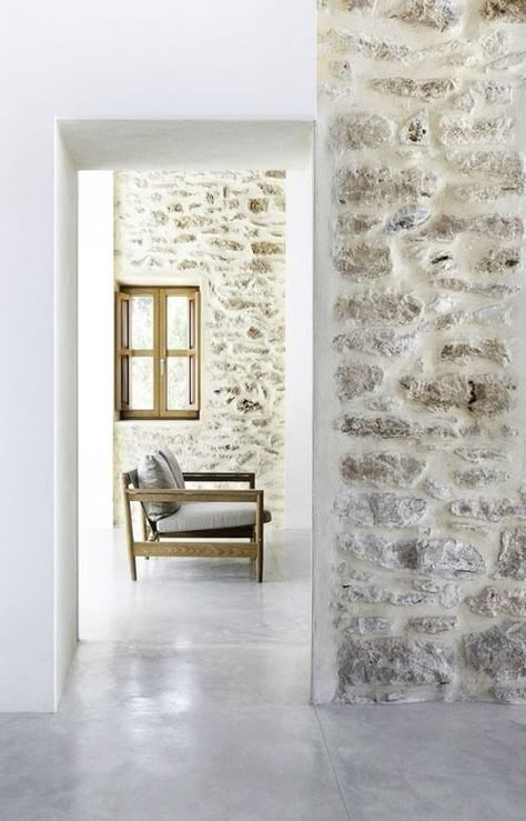 Beach House life+style Stone Walls Interior, 아파트 인테리어, Stone Cottage, Stone Walls, 2020 Design, Stone Houses, White Furniture, Stone House, Stone Wall