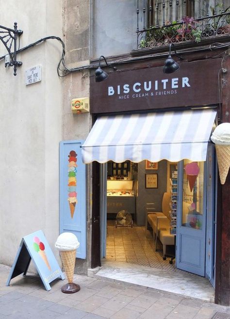 Ice Cream Shop Signage, Toko Ice Cream, Cute Ice Cream Shop, Ice Cream Shop Design, Gelato Store, Nyc Ice Cream, Cafe Design Inspiration, Gelato Bar, Ice Cream Store