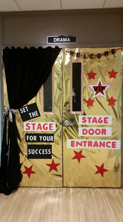 High School Drama Classroom Decor, High School Musical Decorations Ideas, Drama Teacher Classroom, Drama Room Ideas School, Drama Classroom Ideas, Hollywood School Theme Ideas, High School Drama Classroom, Theater Classroom Ideas High Schools, Theatre Classroom Ideas