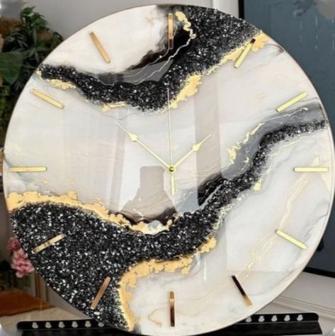 Resin Clock Ideas, Modern Wall Clocks, Resin Wall Clock, Agate Art, Personalized Wall Clock, Resin Clock, White Clock, Handmade Wall Clocks, Handmade Clocks