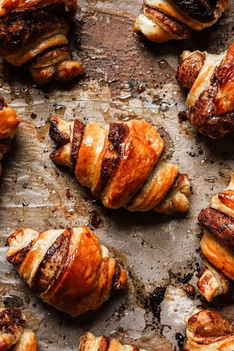 These Puff pastry treats are flaky, buttery, loaded with chocolate and the most crucial part is that they take less than 5 minutes to get into the oven. #chocolate #puffpastry #dessert #dessertidea #quickdessert #chocolatecroissant #rugelach #chocolaterugelach| Puff Pastry Chocolate Croissants, Puff Pastry Croissants, Puff Pastry Croissant, Chocolate Puff Pastry, Puff Pastry Chocolate, Crossiant Recipes, Puff Pastry Treats, Nutella Puff Pastry, Rugelach Recipe