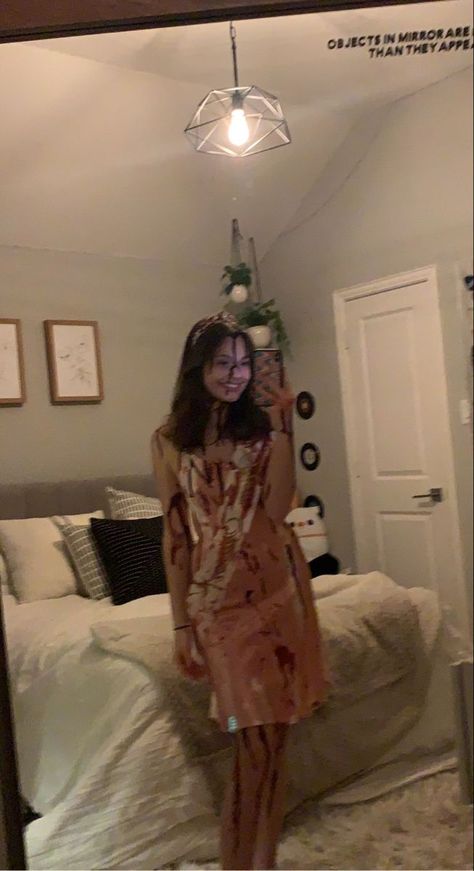 Carrie Costume Ideas, Scary Last Minute Halloween Costumes, Carrie Outfits Halloween, Carrie Halloween Costume Aesthetic, Halloween Costumes For 2 Scary, Carrie Fantasia, Carrie Halloween Costume Diy, Carry Halloween Costume, Carrie Costume Aesthetic