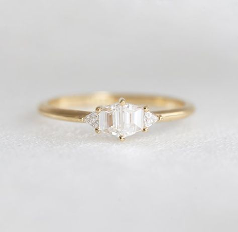 Triangle diamond ring