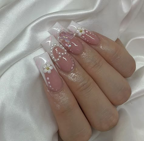 Business Nails, Asian Nails, Edgy Nails, Grunge Nails, Summery Nails, French Tip Acrylic Nails, Glow Nails, Long Acrylic Nails Coffin, Jewelry Hair Accessories