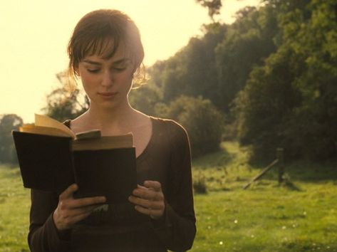 Lost in a good book. Pride And Prejudice Characters, Pride And Prejudice 2005, Cody Christian, Elizabeth Bennet, Rebecca Ferguson, Liam Neeson, Colin Farrell, Richard Gere, Liv Tyler