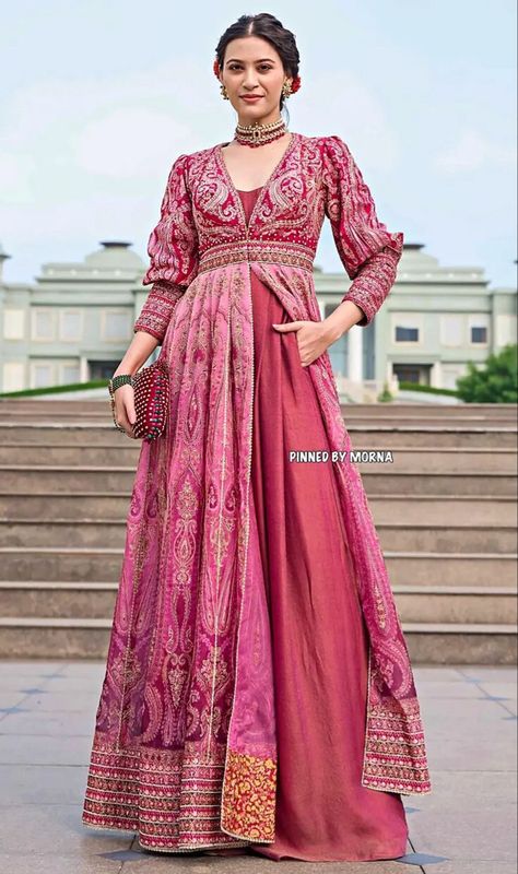 Chifon Dress, Knot Embroidery, Trendy Outfits Indian, Lehenga Designs Simple, Traditional Indian Dress, Playful Style, Salwar Kamiz, Indian Dresses Traditional, Traditional Indian Outfits