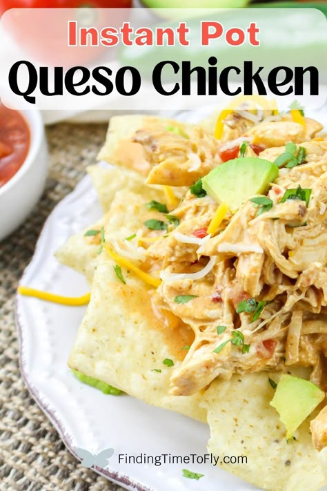 Instant Pot Chicken Nachos, Queso Chicken Tacos Instant Pot, Queso Chicken Instant Pot, Chicken Queso Tacos, Shredded Chicken Queso, Instant Pot Chicken Tacos, Chicken Tacos Instant Pot, Quick Instant Pot Recipes, Queso Chicken