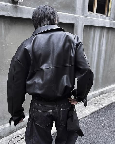 Streetwear Men, Streetwear Men Outfits, Fit Inspo, A Man, Black Leather, Fashion Inspo, Outfit Ideas, Ootd, Leather Jacket