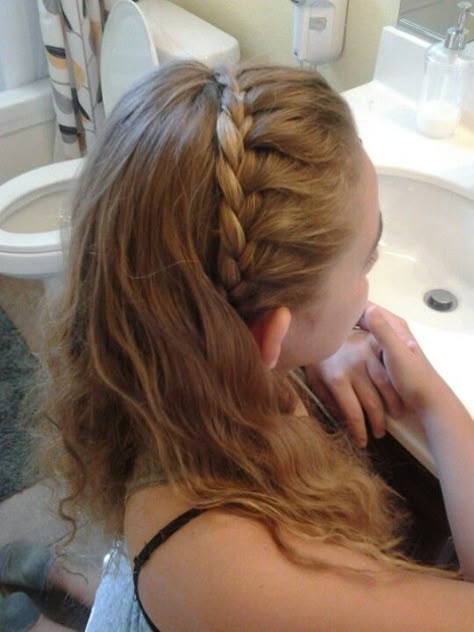 French braid hairband French Braid Around Head, Plait Headband Hairstyles, Braided Headband Curly Hair, French Crown Braid, Hairband Braid Hairstyle, Braided Hair Band Hairstyles, Braided Hair Band, Braid Band Hairstyles, Braid Hairband Hairstyles