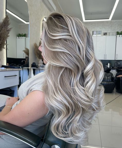 balayage hair Ash Blonde Full Head Highlights, Long Hair With Blonde Highlights, Silver Blonde Hair Balayage, Blond Fall Hair, Ash Blonde Hair Balayage, Perfect Blonde Hair, Rambut Brunette, Ash Blonde Hair Colour, Summer Blonde Hair