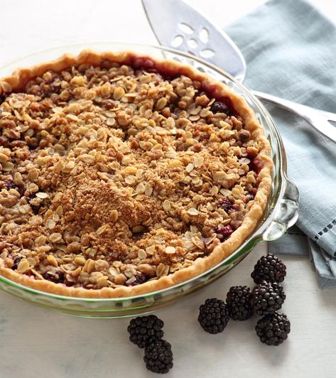 Blackberry Crumble Pie Apple Blackberry Crumble Pie, Blackberry Crumble Pie, Oatmeal Pie Crust, Oatmeal Pie, Apple Crumble Pie, Blackberry Crumble, Crumble Tart, Crumble Pie, Refrigerated Pie Crust