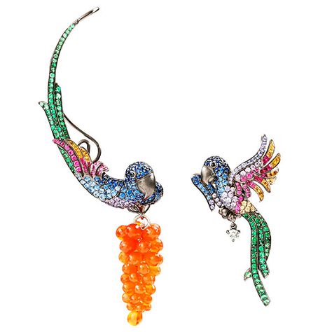 Meet the Parrots: Lydia Courteille's Wild Mayan Bird Earrings - JCK Bird Jewelry Design, Lydia Courteille Jewelry, Blue Bird Jewelry, Beaded Parrot Earrings, Parisian Jewelry, Parrot Jewelry, Parrot Feather Earrings, Avant Garde Jewelry, Mismatched Earrings