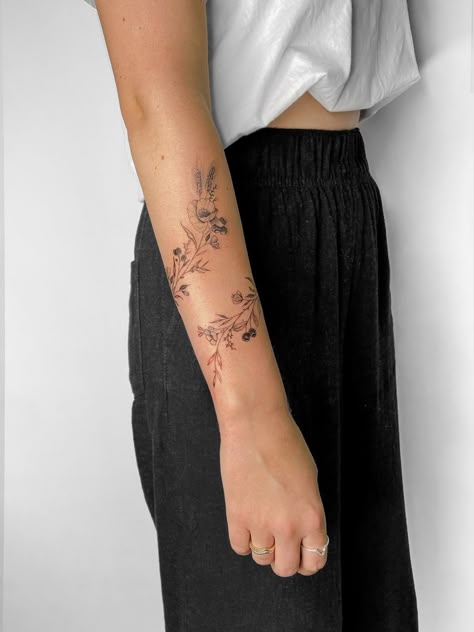 Flowers Around Forearm Tattoo, Fineline Floral Tattoo Arm, Flower Forearm Wrap Tattoo, Floral Arm Wrap Tattoo Design, Soft Sleeve Tattoos For Women, Fineline Wrap Around Tattoo, Women Vine Tattoo Arm, Dainty Lower Arm Tattoos, Wrap Around Wrist Tattoos Flowers