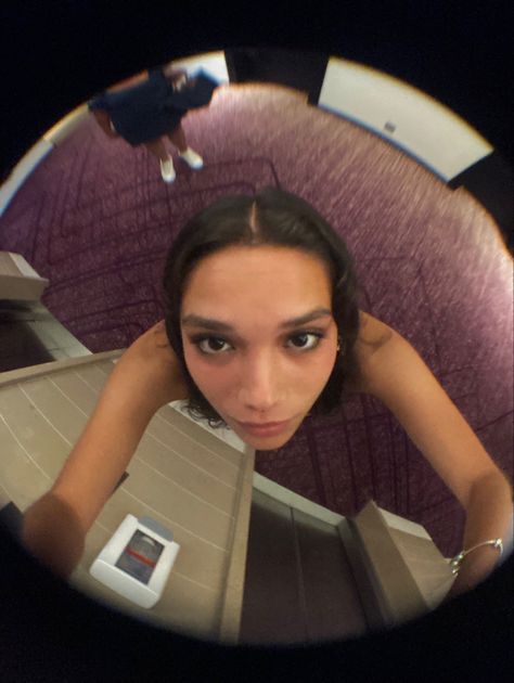 Fish eye aesthetic Fish Eye Lens Meme, Fish Eye Selfies, Fish Eye Painting, Fisheye Face, Goa Painting, Fish Eye Aesthetic, Fish Eye Lens Aesthetic, Photo Dump Account, Fish Eye Poses