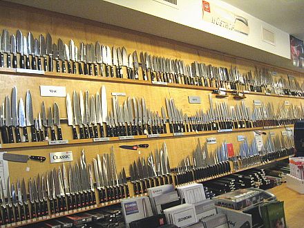 Kitchen Supply Store, Chef Jackets, Baking Equipment, Kitchen Cutlery, Japanese Knife, Enameled Cast Iron, How To Make Shoes, French Brands, Kitchen Supplies