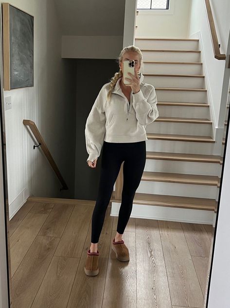 Lulu Scuba Funnel Neck, Scuba Leggings Outfit, Cute Outfits With Lulu Scuba, Lululemon Funnel Neck Scuba, Lulu Winter Outfits, Gym Sets Outfit, Lulu Scuba Half Zip Outfit, Fall Outfits Women Leggings, Scuba Outfit Ideas