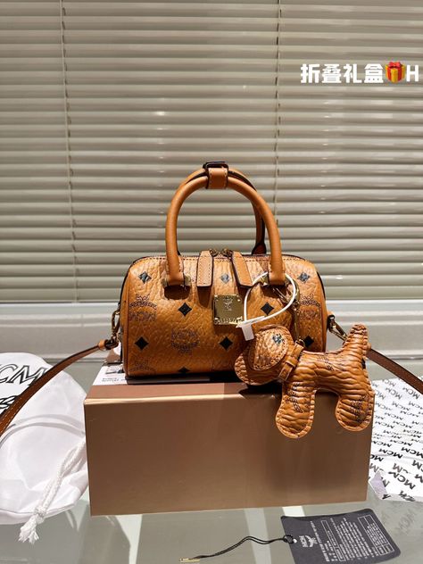 Mcm Bag Outfit, Mcm Bag, Mcm Bags, Baddie Aesthetic, Bag Outfit, Cloth Bags, Quick Saves