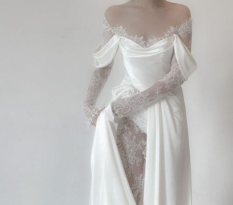 White Gown Aesthetic, Fairytale Outfits, Wedding Dress French, Light Wedding Dress, Light Wedding Dresses, Light Wedding, Photography Light, Dream Wedding Ideas Dresses, White Swan