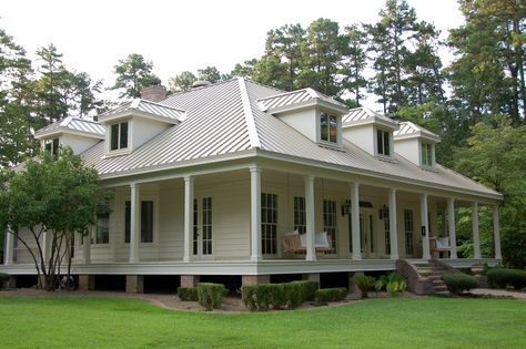 Metal Roof Image Gallery | Metal Roofing Alliance Residential Metal Roofing, Metal Roof Colors, House Architecture Styles, Modern Roofing, Farmhouse Landscaping, Steel Roofing, Roofing Diy, Roof Architecture, Metal Roofing