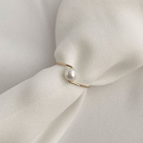 14k Gold Filled Minimal Pearl Ring Dainty Stacking Ring for - Etsy Pearl Rings In Gold, Gold Ring With Pearl, Pearl Ring Design, Pearl Ring Simple, Natural Pearl Ring, 3rd Wedding Anniversary, Minimal Jewellery, Pearl Rings, Gold Pearl Ring