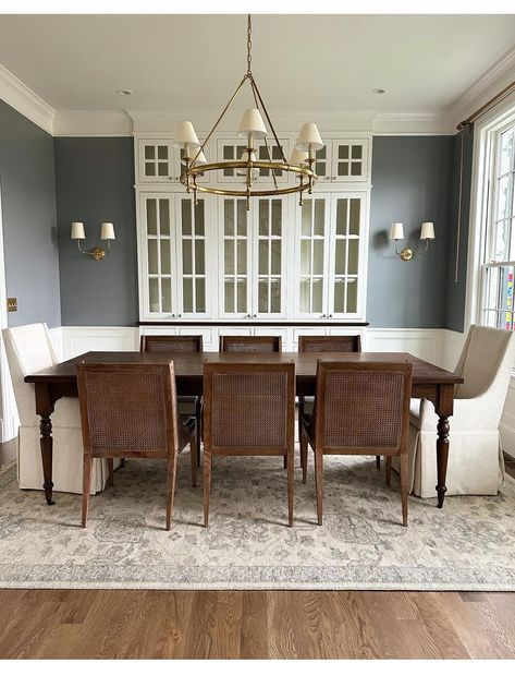 Dark Blue Dining Room, Ali Henrie, Modern Traditional Dining Room, Dining Room Arrangement, Dining Room Decor Traditional, Dining Room Updates, Coastal Dining Room, House Dining Room, Dining Room Paint