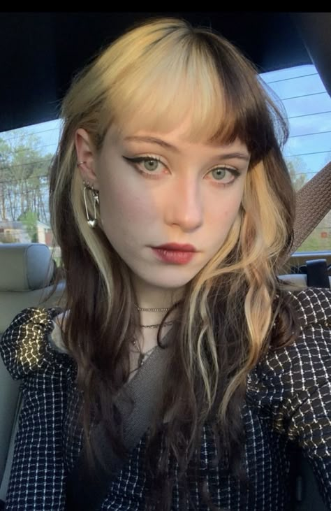 Blonde And Brown Hair Color With Bangs, Half And Half Hair With Bangs, Blonde Bangs On Brown Hair, Bleach Color Block Hair, Bangs Half Dyed, Partial Dyed Hair Ideas, Block Dyed Hair Blonde, Dyed Fringe Bangs, Brown Hair With White Bangs