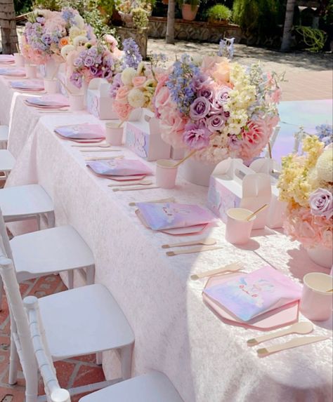 Centerpieces for a 1st birthday party Unicorn theme 🦄🌈 pastel colors Lavender, Pink, Blue, yellow, peach #centerpieces #florals #flowers Princess Party Flower Centerpieces, Pastel Colors For Birthday Party, Pink Pastel Birthday Theme, Pastel Colored Party, Pink And Blue Birthday Party Theme, Princess Theme Birthday Party Centerpieces, Pastel Color Party Ideas, Pastel Table Setting Birthday Parties, Pastel Color Theme Party