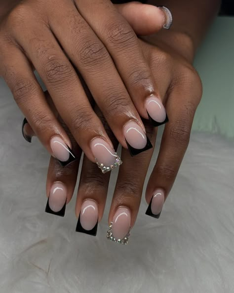 french tip on a duck nail 🔥 Nail Inspiration Duck Nails, Short Square Acrylic Nails Black French Tips, Short Nails Acrylic Birthday Set, French Tips Birthday Nails, Black French Tip Shorties, Black Duck Nails French Tip, Black Toe French Tip, Simple Cute French Tip Nails, Black Frech Tip