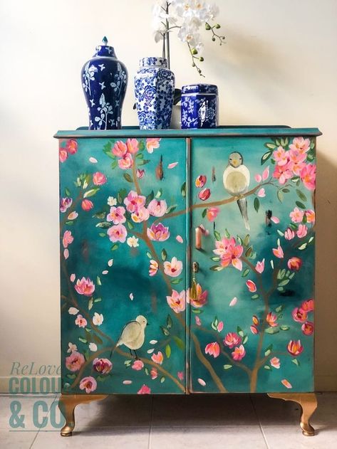 Cupboard Diy, Whimsical Painted Furniture, Antique Cupboard, Pallet Furniture Living Room, Dekor Diy, Cat Furniture Diy, Diy Furniture Renovation, Furniture Small Spaces, Deco Boheme