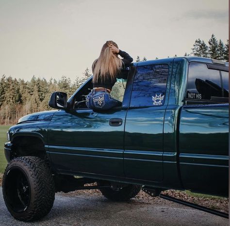 Truck Senior Pictures, Trucks Country, Country Girl Truck, Girl Truck, Western Photo Shoots, Country Couple Pictures, Car Shoot, Cowgirl Photoshoot, Classic Car Photoshoot