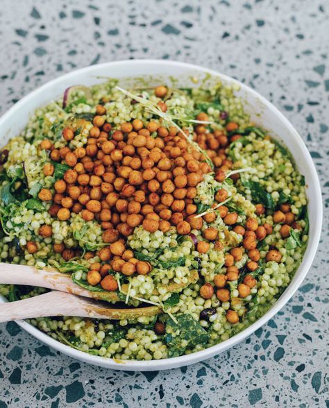 Pesto Pearl Couscous, Couscous Pasta Salad, Pearl Couscous Salad, Wholesome Life, Veggie Patties, Pearl Couscous, Spiced Chickpeas, Couscous Recipes, Couscous Salad