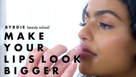 How to Make Your Lips Look Bigger With Makeup Make Your Lips Look Bigger, Lips Look Bigger, Lip Looks, Celebrity Makeup Artist, Beauty School, Celebrity Makeup, Makeup Artists, Simple Tricks, Your Lips