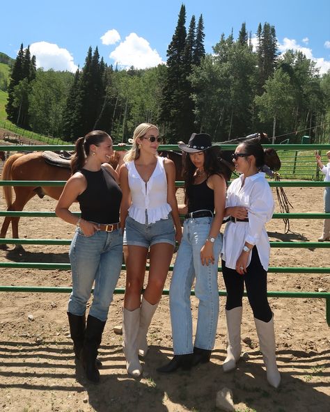 having a miley stewart summer w/ @macys 🐎⛰️✨ horseback riding vlog live now on reels (its a fun one 🤳🏼) shop my outfits on my macys wishlist in bio! 💌 #macyssummerhits #macysstylecrew #macyspartner #vailcolorado #beavercreek #horsebackriding #beavercreekstables Horseback Riding Outfit Western, Summer Horseback Riding Outfit, Aspen Summer, Camp Fits, Miley Stewart Summer, Aspen Trip, Trip Outfit Summer, Ranch Outfits, Ranch Girl