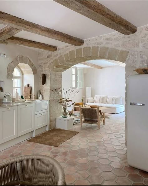 Provence Villa Interior, Greek Village House, Provence House Interior, Provencal Kitchen, South Of France House, Toscana House, Provence Kitchen, Provence House, Chic Modern Farmhouse