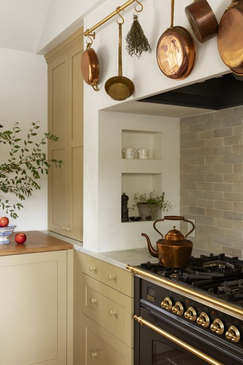 Modest English Kitchens Inspired A Modern-Heritage Renovation · Haven Devol Kitchens Shaker Style, English Interior Design Classic, Modern English Cottage Interiors, English Homes Interiors, Modern English Kitchen, English Kitchens Design, Kitchen Island Range Hood, Kitchen Island Range, Modern English Cottage