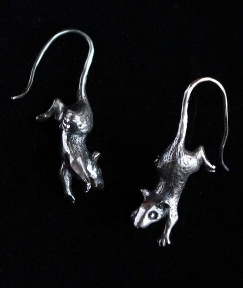 Hvitolg on Etsy: sterling silver rat earrings, 3cm long (US $96.69) Rat Earrings, Curious Animals, Jewelry Box Design, Pet Rats, Funky Jewelry, Single Earring, Jewelry Inspo, Earrings Sterling Silver, Ear Jewelry