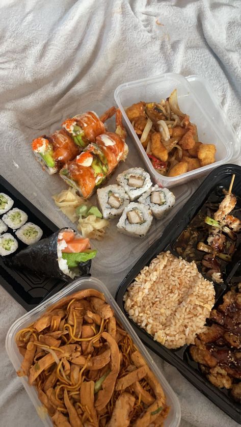 Chinese Food Date Night Aesthetic, Chinese Food Aethstetic Take Out, Thai Food Takeout Aesthetic, Sushi Takeout Aesthetic, Chinese Food Takeaway, Takeout Food Aestathic, Chinese Take Out Aesthetic, Chinese Food Takeout Aesthetic, Chinese Takeaway Aesthetic