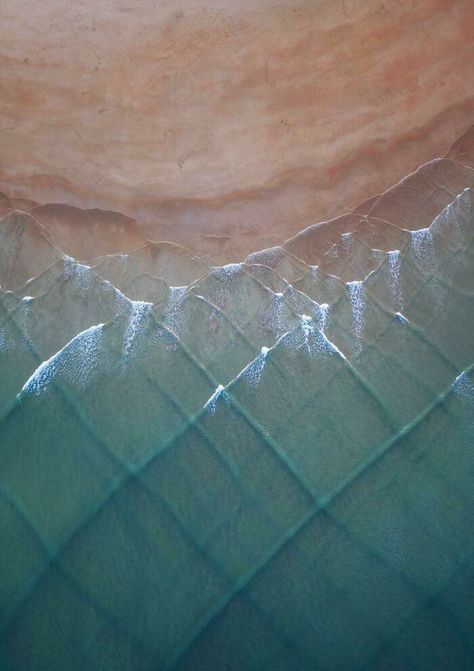 This Is A Rare Phenomenon, Called ‘Cross Waves’ Rare Phenomenon, Gaboon Viper, Hi Images, Book Art Ideas, Air Photography, Mushroom Images, Ocean Images, Owl Images, Wild Weather