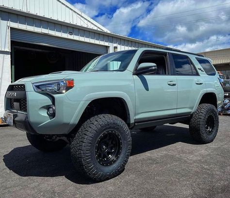 Lifted 4runner, Toyota Accessories, Toyota 4runner Trd, Toyota 4runner Sr5, Camping Set Up, Future Trucks, Mom Car, Girly Car, 4 Runner