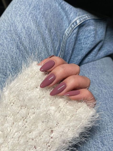 Solid One Color Nails, New Nail Colors 2023, Nail Colors2023, Solid Winter Nails, Popular Nails 2023, Nails For January 2023, Solid Color Fall Nails, Trending Nail Colors 2023, Dip Colors For Nails