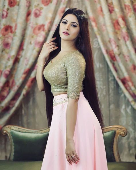 Pori moni Skirt With Blouse, Pori Moni, Black Hair Color, Super Long Hair, Beautiful Long Hair, Long Hair Women, Pink Skirt, May 27, Hair Long