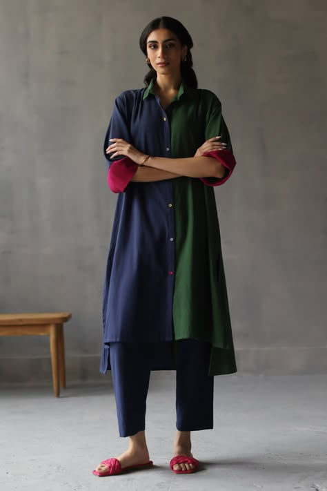 Simple Kurta Designs Classy, Kurti Look, Kurta Ideas, Kurti Pants, Simple Kurtis, Kurta Women, Simple Frock Design, Simple Frocks, Simple Kurta Designs