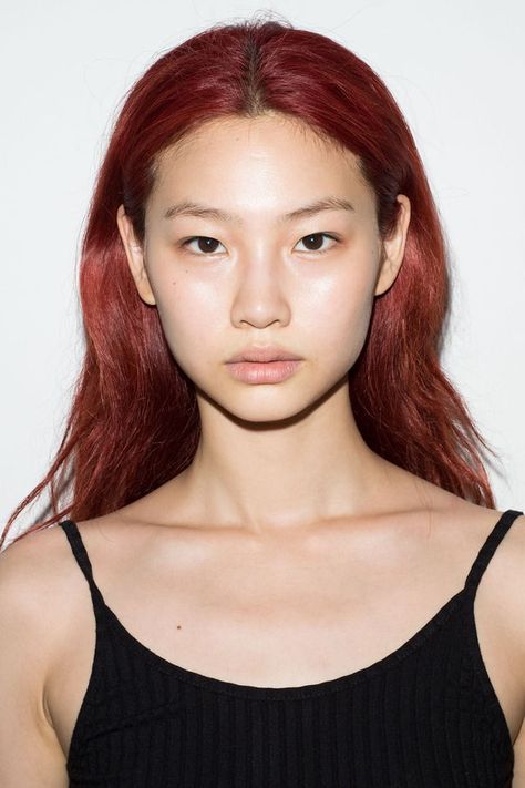 Hoyeon Haircuts, Ref Hair, Hoyeon Portrait, Hoyeon Jung Red Hair, Asian Makeup Editorial, Chinese Editorial Makeup, Hoyeon Jung, Red Hair Inspo, Model Face