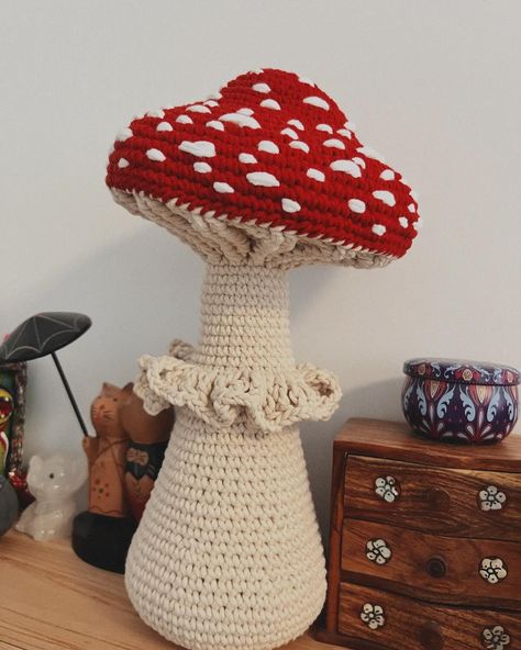 Large Crochet Mushroom, Mushroom Pillow Crochet, Crochet Mushroom Pillow, Forest Crochet, Huge Crochet, Mushroom Pillow, Pillow Crochet Pattern, Crochet Mushroom, Pillow Crochet