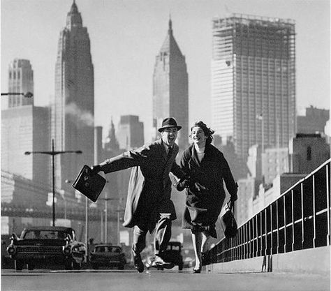 Norman Parkinson, Vintage Foto's, New York Vintage, Old New York, 사진 촬영 포즈, Black And White Photograph, Vintage New York, Foto Art, 인물 사진