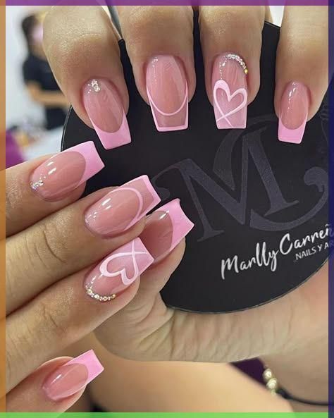 Love Heart On Nails, Classic And Elegant Nails, Pink Sparkle Birthday Nails, Shades Of Pink For Nails, Nails Design For Valentines Day, Valentines Nail Ideas Pink, Pink Love Heart Nails, Valentines Nails Light Pink, Pink Nails Summer 2024