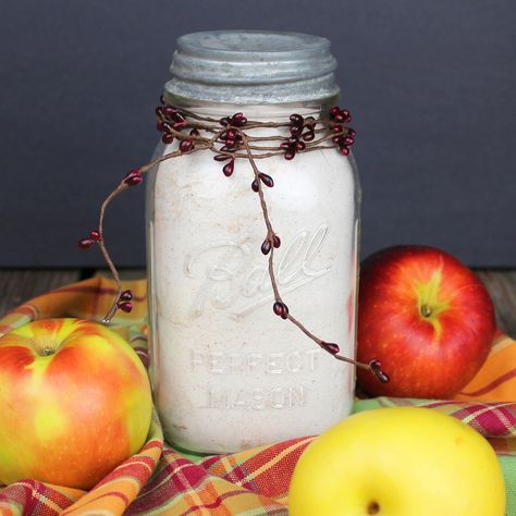 Apple-Cinnamon Pancake Mix Pancakes In A Jar, Gingerbread Pancake Mix, Pumpkin Pancake Mix, Apple Cider Pancakes, Bakery Cart, Cinnamon Pancakes Recipe, Apple Pancake Recipe, Mixes In A Jar, Food In A Jar