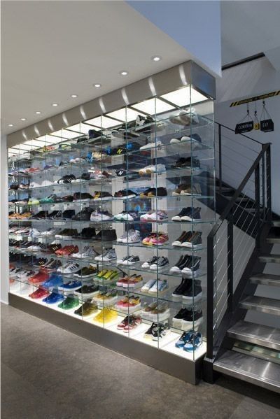 Colette Store, Sneaker Room, Sneakerhead Room, Shoe Store Design, Sneaker Displays, Sneaker Closet, Hypebeast Room, Sneaker Storage, Desain Pantry